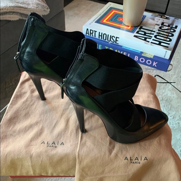 Heels - Picture 2 of 4